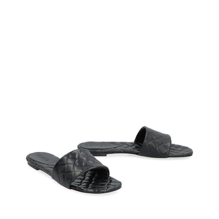 Mules de piel de cordero negro