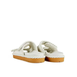 Weiße Sandalen aus Lammleder