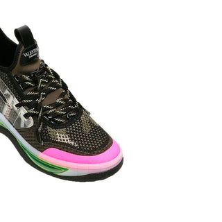 Schwarze sportliche Stoff-Sneaker