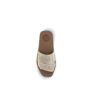 Flache Sandalen aus goldfarbenem Polyester