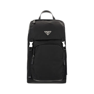 Mochila negra de poliamida reciclada