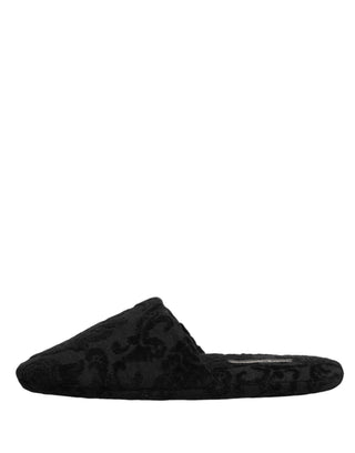 Zapatillas planas negras con logo bordado