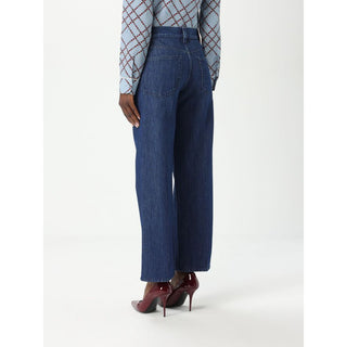 Blaue Baumwolljeans
