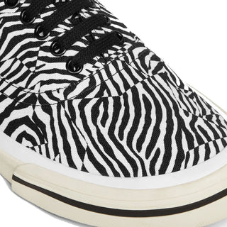 Schwarze Canvas-Sneaker