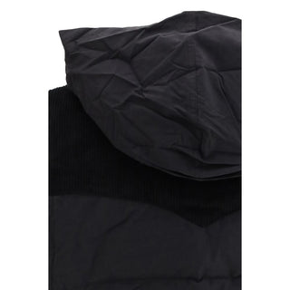 Schwarze ärmellose Polyamidjacke
