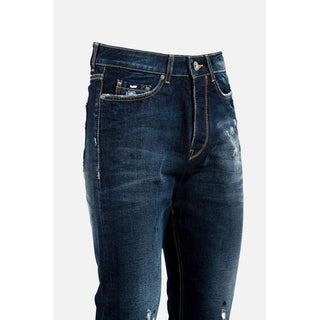 Blaue Baumwolljeans