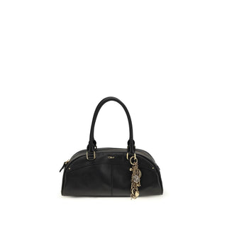 Handtasche aus schwarzem Kalbsleder (Bos Taurus)