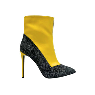 Gelber Damenstiefel aus echtem Leder