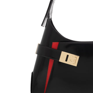 Schultertasche aus schwarzem Kalbsleder