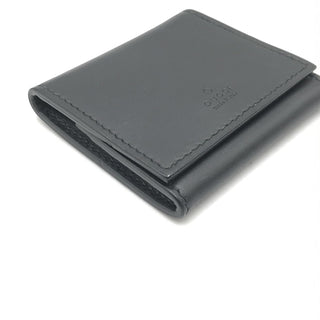 Cartera Compacta de Cuero con Diseño Elegante
