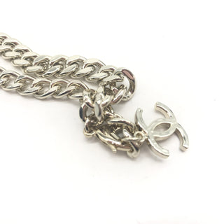 Collar de Cadena Curb en Tono Plateado
