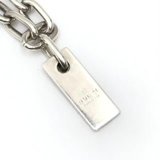 Pulsera de Cadena con Placa de Logo en Plata de Ley