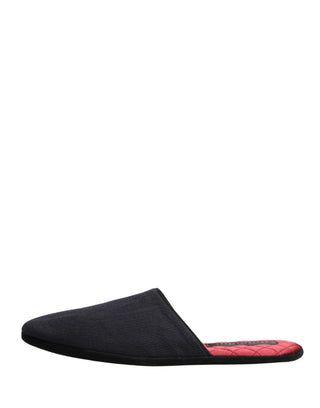 Dunkelblaue Hausschuhe aus Wolle und Baumwolle mit rotem Chevron-Muster