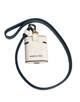 Funda para Airpods con correa de cuero de becerro blanco con logo y tapa abatible