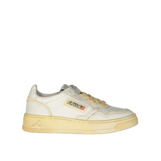 Zapatillas deportivas de cuero blancas