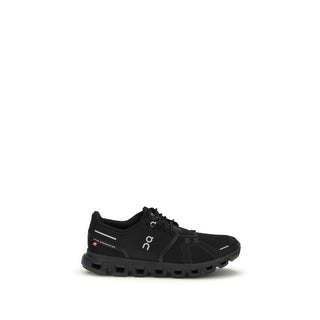 Schwarze Sportschuhe aus recyceltem Polyester