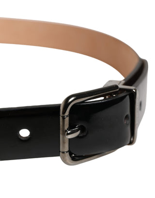 Cinturón clásico de cuero negro para hombre con hebilla metálica