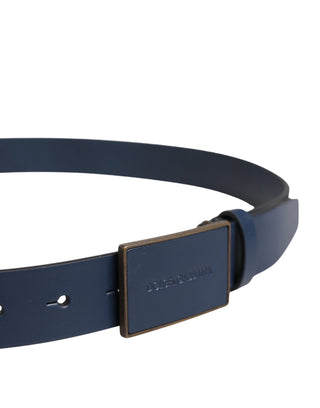 Blauer Ledergürtel aus Kalbsleder mit Metallschnalle und Logo