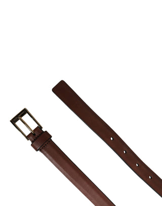 Cinturón clásico para hombre marrón de cuero con hebilla metálica  