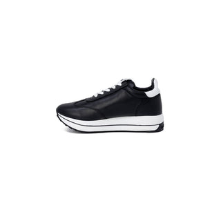Schwarze Low-Top-Sneakers aus Leder