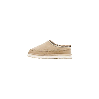 Pantuflas grises de cuero