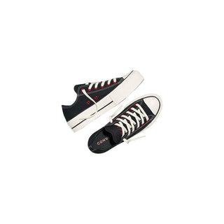Schwarze Plateau-Sneaker aus Stoff