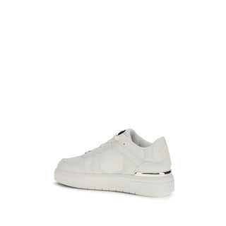 Sneaker aus weißem Kalbsleder vom Bos Taurus