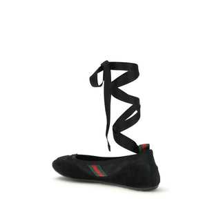 Schwarze Ballerinas aus Stoff