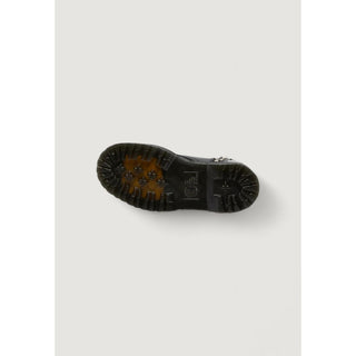Botas negras de cuero con cordones