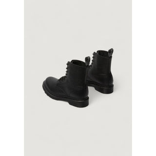 Schwarze Leder-Schnürstiefel