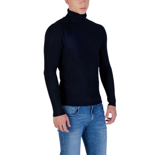 Blauer Viskose-Rollkragenpullover