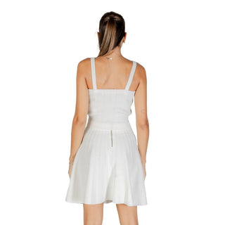 Cremefarbene Viskose-Tanktops