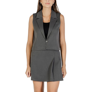 Graue Weste aus recyceltem Polyester