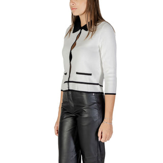 Sudadera de viscosa negra y blanca