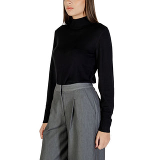 Schwarzer Rollkragenpullover aus Viskose