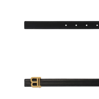 Cinturón regular de cuero negro