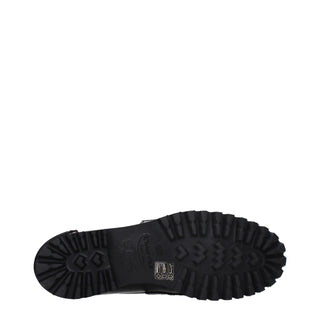 Schwarze Slip-On-Loafer aus Leder