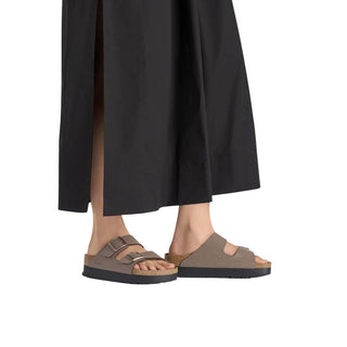 Sandalias con plataforma sintéticas marrones