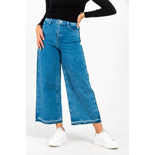 Blaue Baumwolljeans