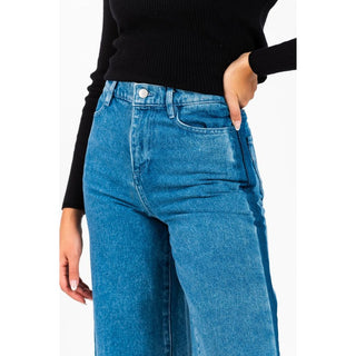 Blaue Baumwolljeans
