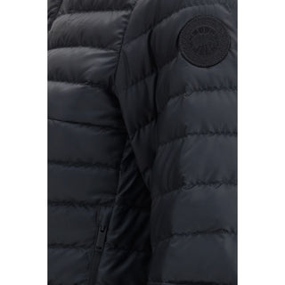 Chaqueta con capucha de poliéster reciclado negra