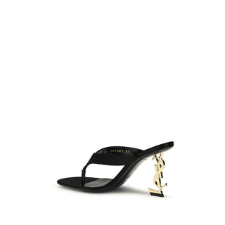 Sandalias de seda negras