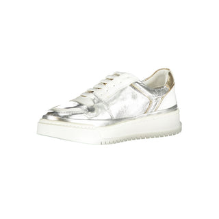 Zapatilla para mujer de cuero plateado