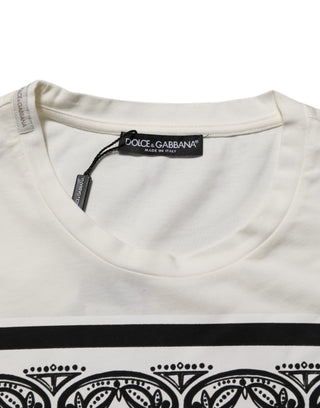 Camiseta blanca de algodón para hombre con estampado de bandana y cuello redondo