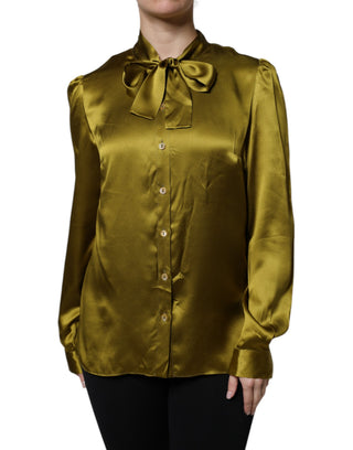 Grünes Satin-Langarmshirt mit Ascot-Krawatte