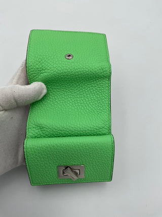 Cartera pequeña Peekaboo de Fendi