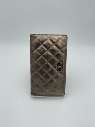 CHANEL Matèlassè Platinum Wallet