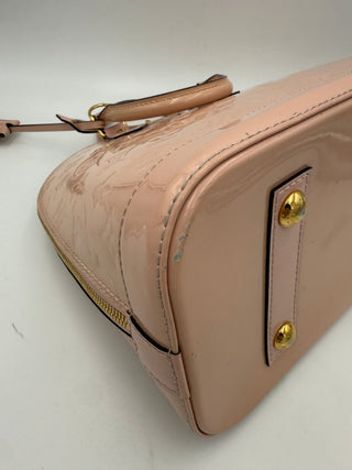 LOUIS VUITTON Alma MM Pink Lackleder Monogram Handtasche