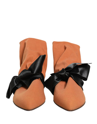 Braunschwarze Wildlederstiefeletten