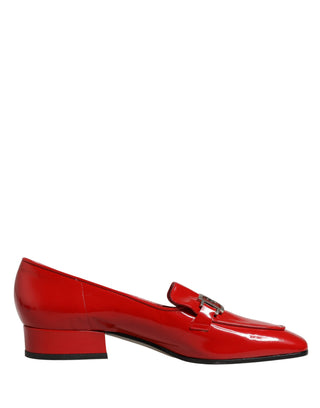 Mocasines rojos de charol sin cordones